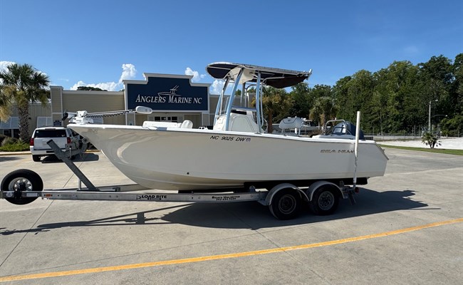 2012 Sea Hunt 225 Triton